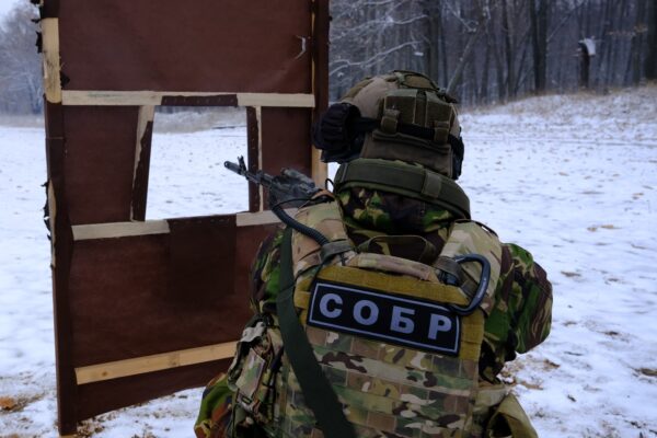 Тамбовские росгвардейцы получили право носить знаки отличия спецподразделений