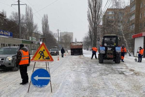 Парковки на Свободной ждет уборка: администрация Тамбова просит убрать авто