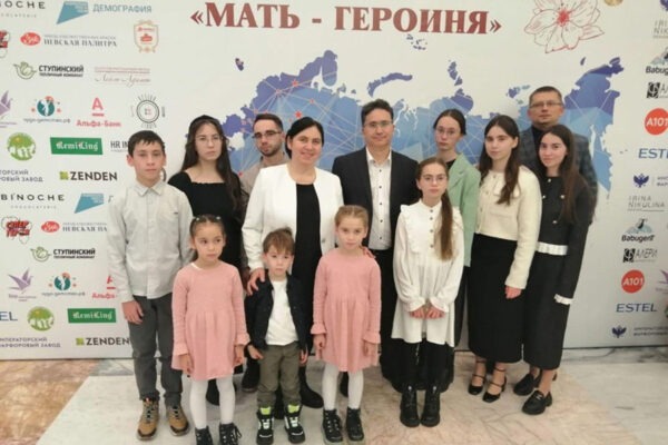Многодетная семья из Тамбова побывала в Кремле
