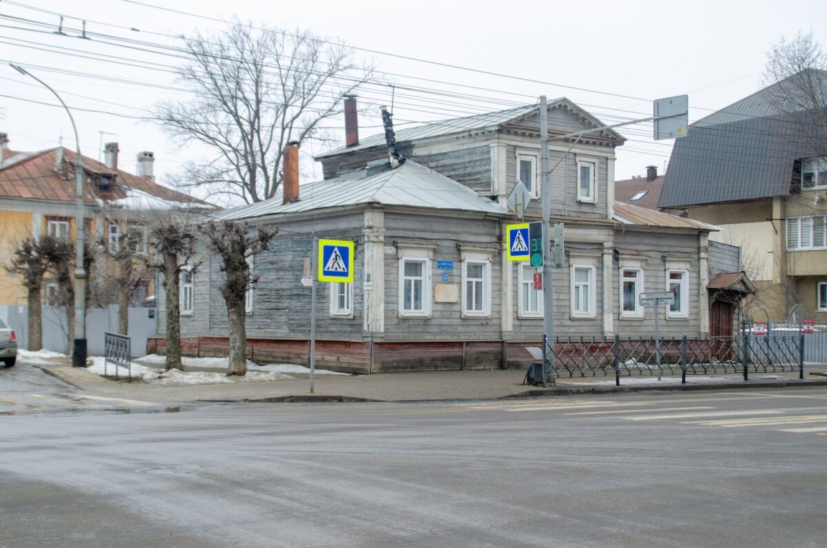 4. Дом, где жил профессиональный революционер Г.А. Усиевич.