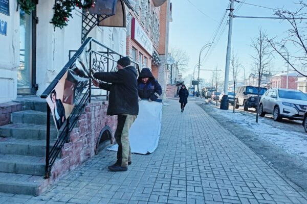 Реклама вне правил и информационный шум: в Тамбове продолжают убирать незаконные рекламные конструкции