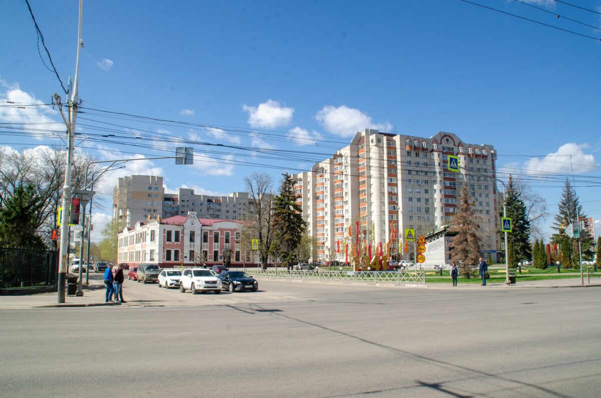 В Тамбове севернее Базарной площади в районе Студенецкой набережной в 20-30-е годы XX столетия существовал так называемый "Анчучий дом"