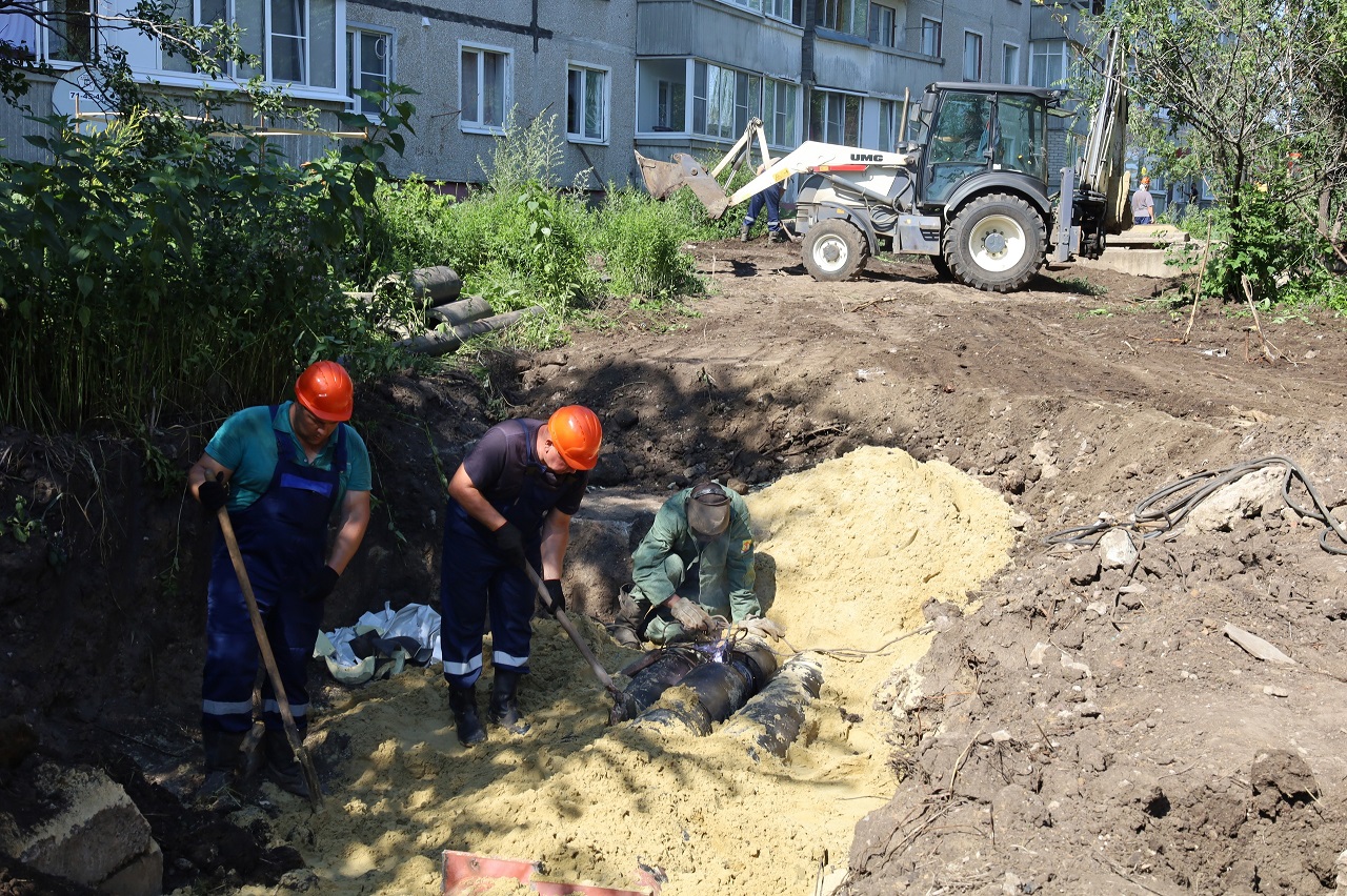 Ресурсники приступили к замене теплосетей