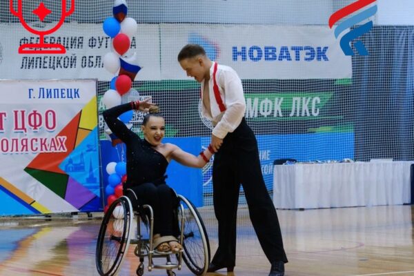 Тамбовчане завоевали шесть медалей чемпионата и первенства ЦФО по танцам на колясках
