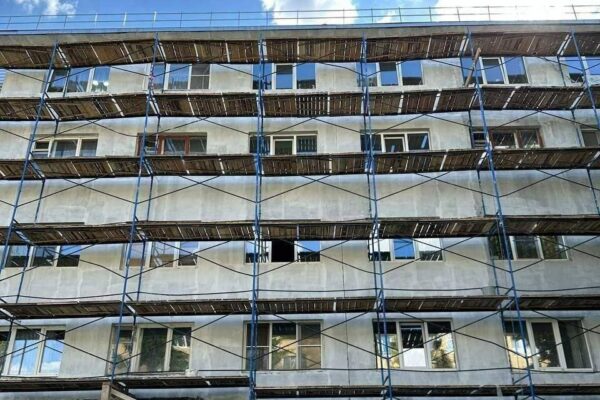Капремонт фасада бывшего общежития в Тамбове пройдет в два этапа