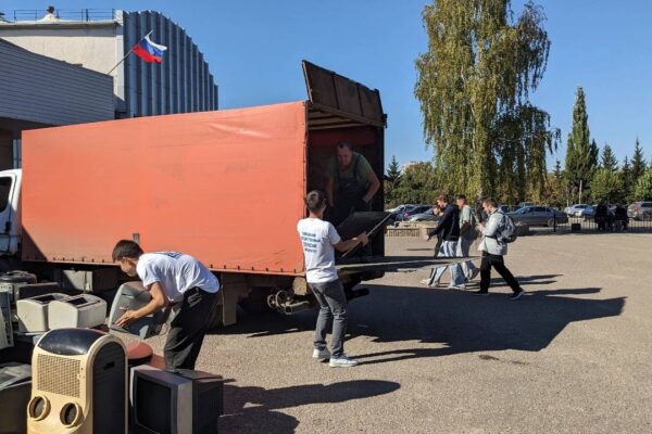 Эковолонтеры ТГТУ собрали 10 кубометров электролома