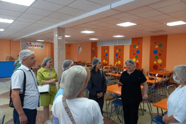 Родители тамбовских учеников держат на контроле качество школьных обедов