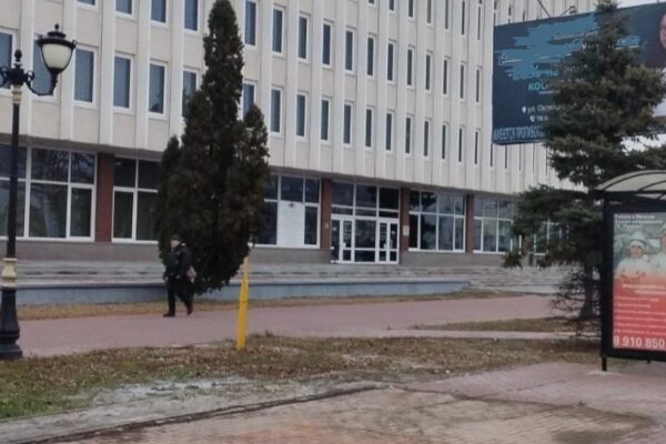 Рядом с Пушкинской библиотекой больше нет павильона с шаурмой