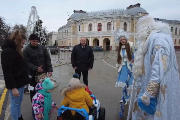 Максим Косенков исполнил новогоднее желание ребенка из Тамбова