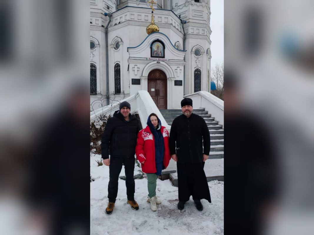 Фото волонтерской группы "Vсе СВОи" 