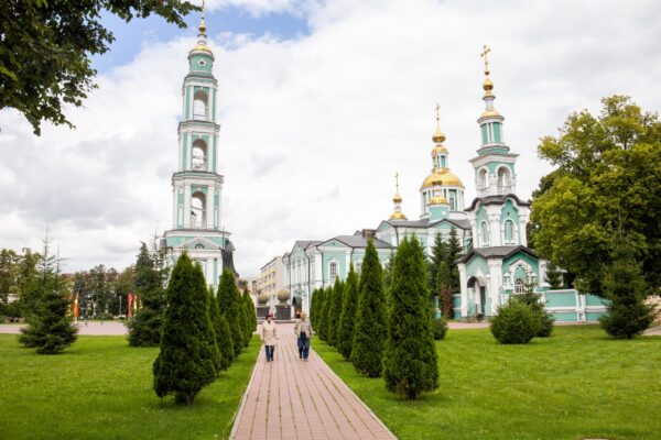 Максим Косенков поздравил тамбовчан с Днем весны и труда