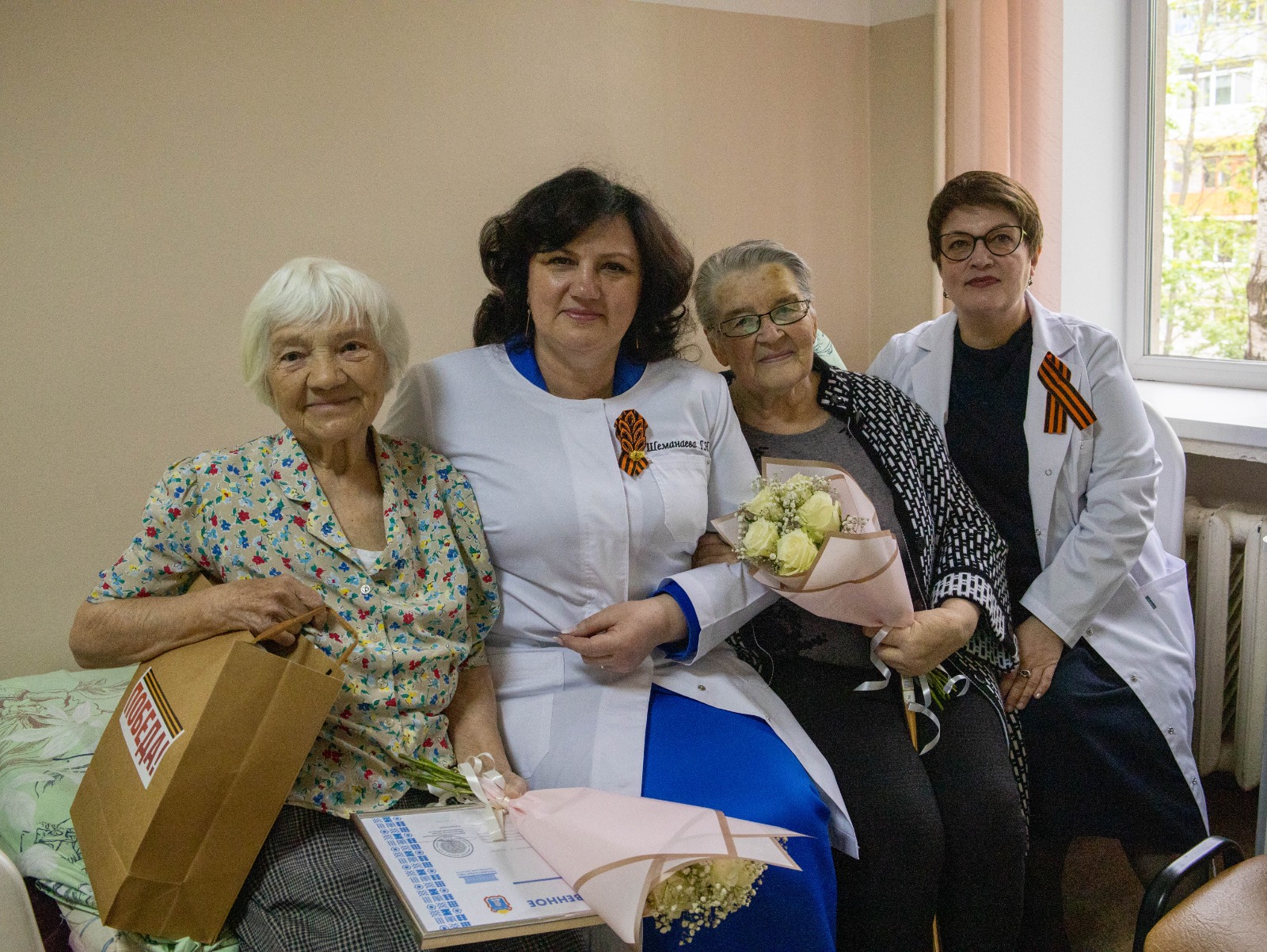 Поздравления ветеранов в госпитале