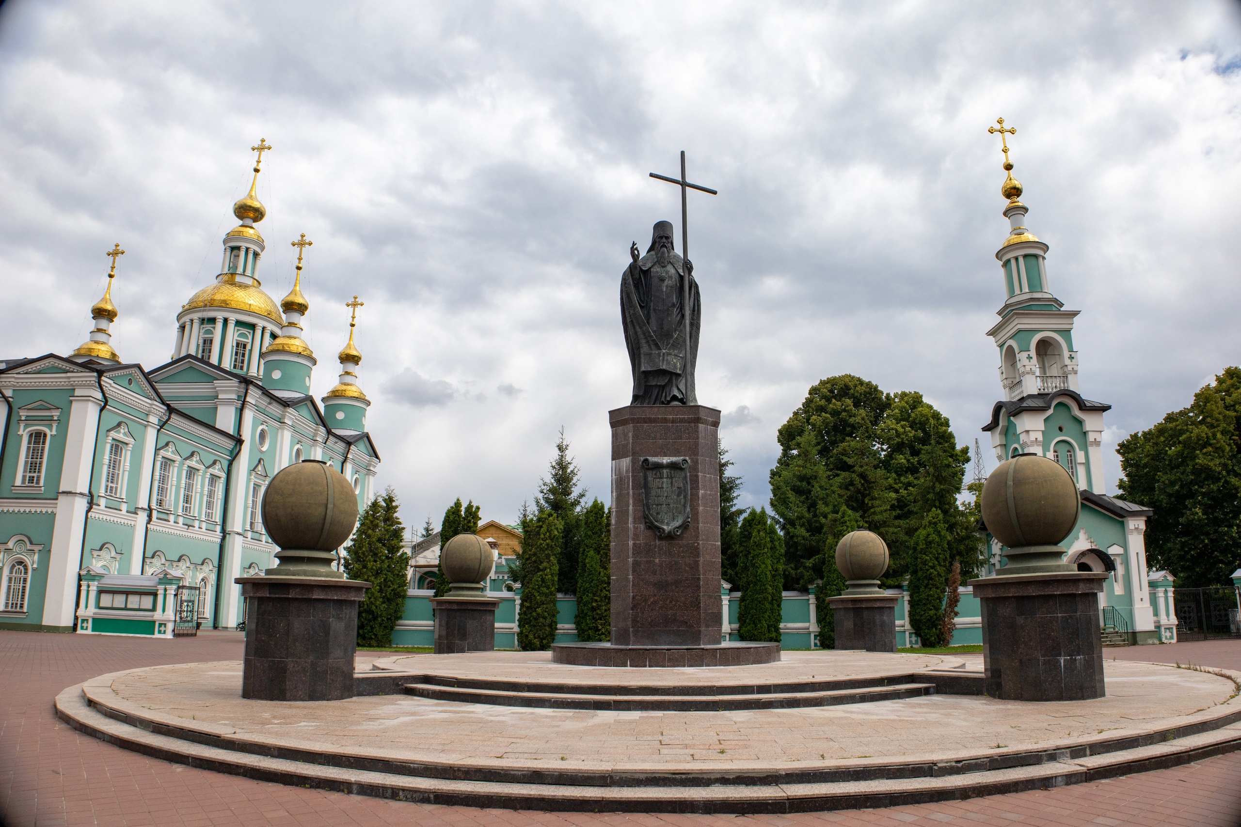 Памятник святителю Питириму Тамбовскому