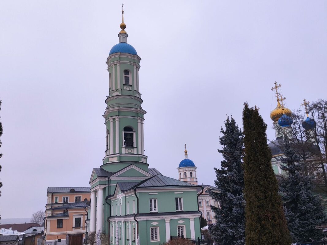 Колокольня в Оптиной пустыни