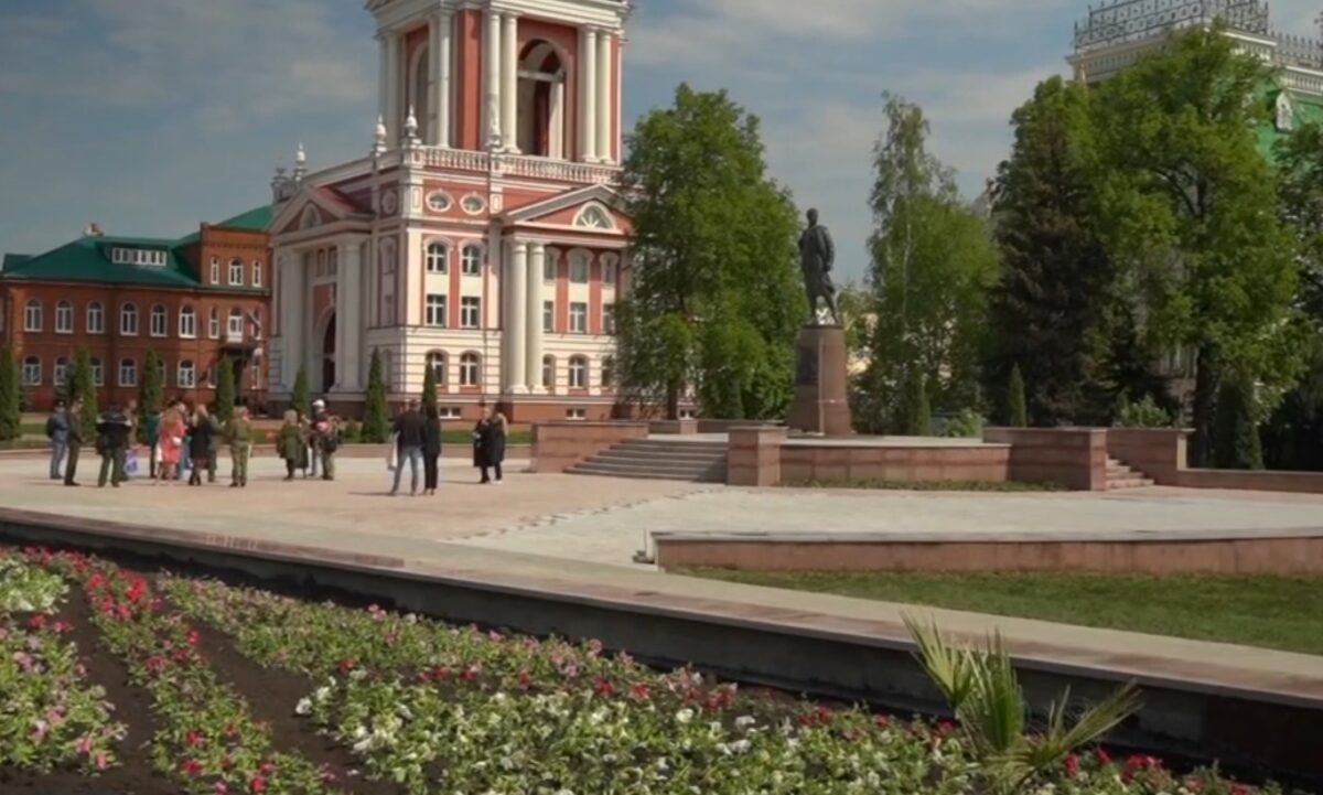 В сквере З.Космодемьянской 9 мая 2025 года