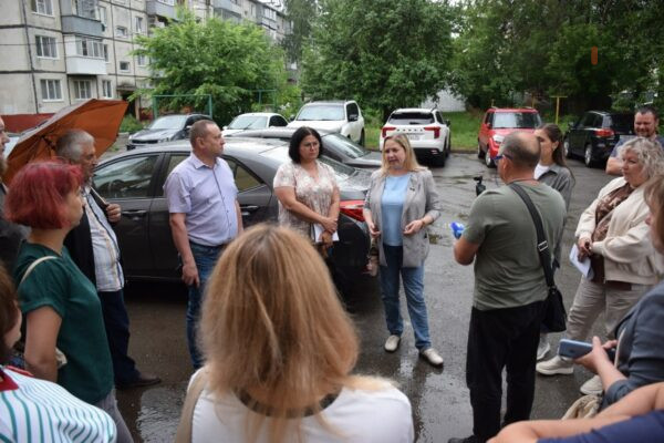 Тамбовские предприниматели снимают вывески с магазинов из-за капремонта домов