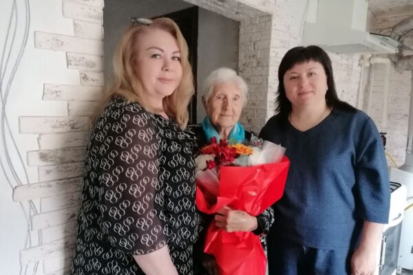 Тамбовчанка Эсфирь Вострикова отметила свое 100-летие