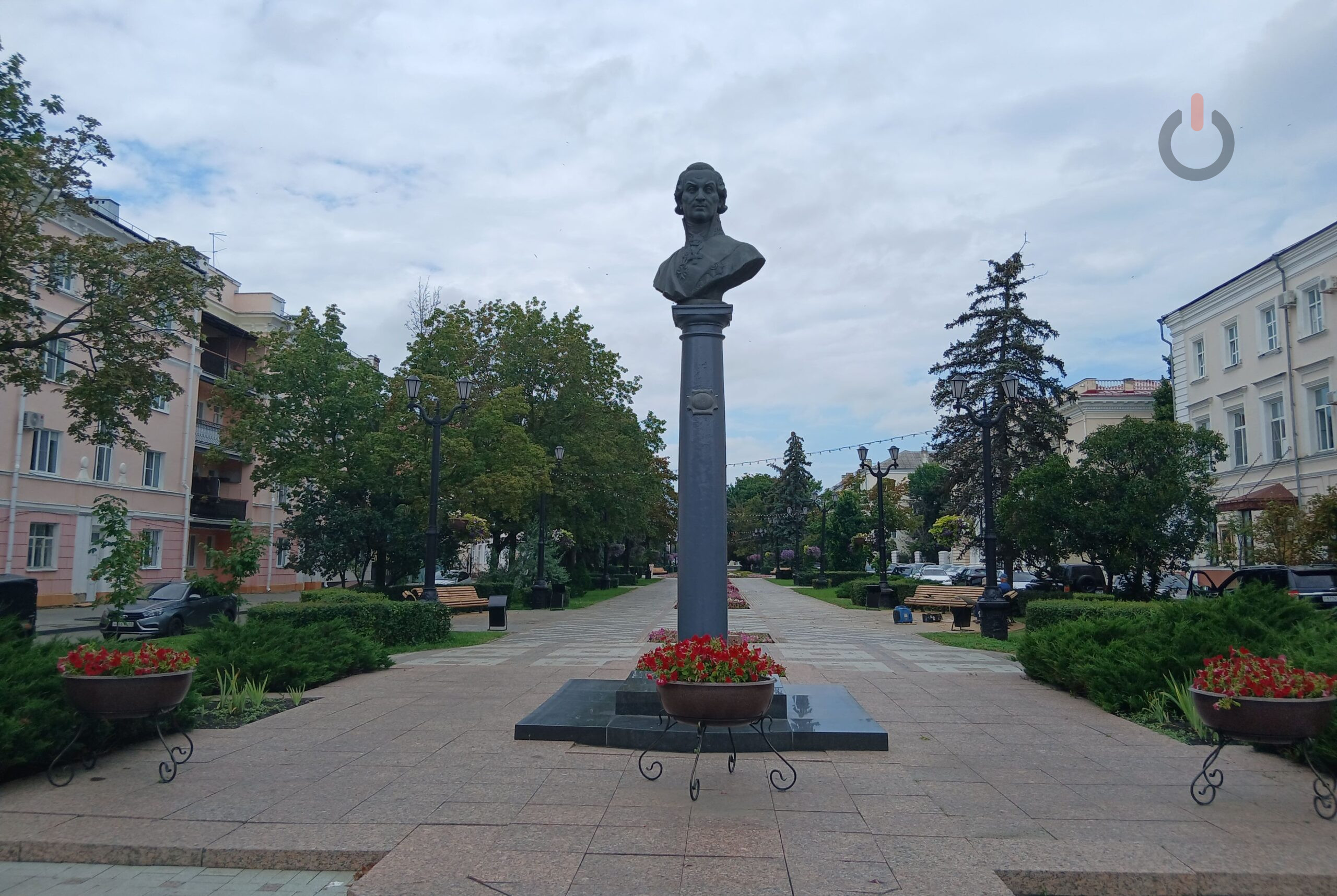 Памятник Г.Р. Державину на Державинской улице Тамбова