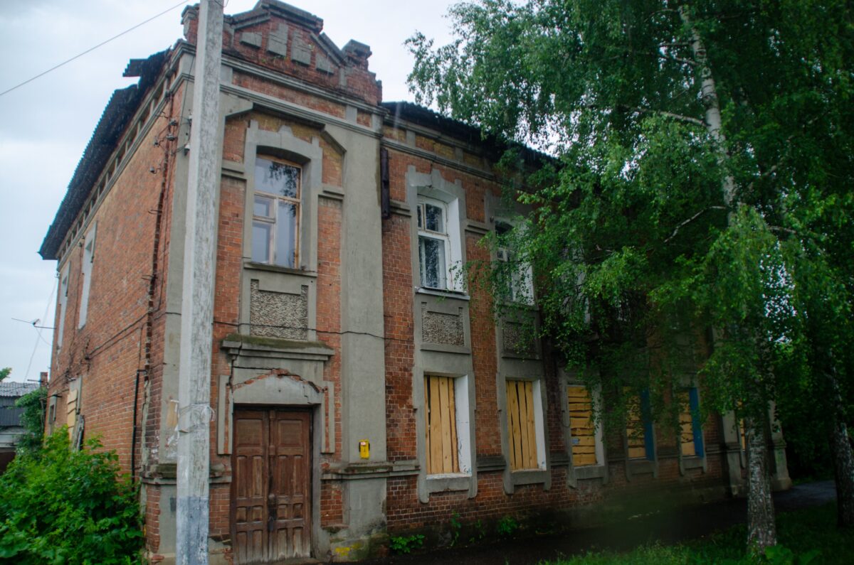 Дом Гусева