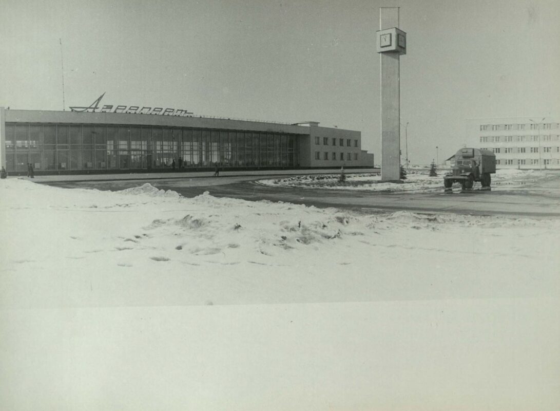 Аэровокзал и гостиница в аэропорту Тамбова, 1977 г. Фото ГАСПИТО
