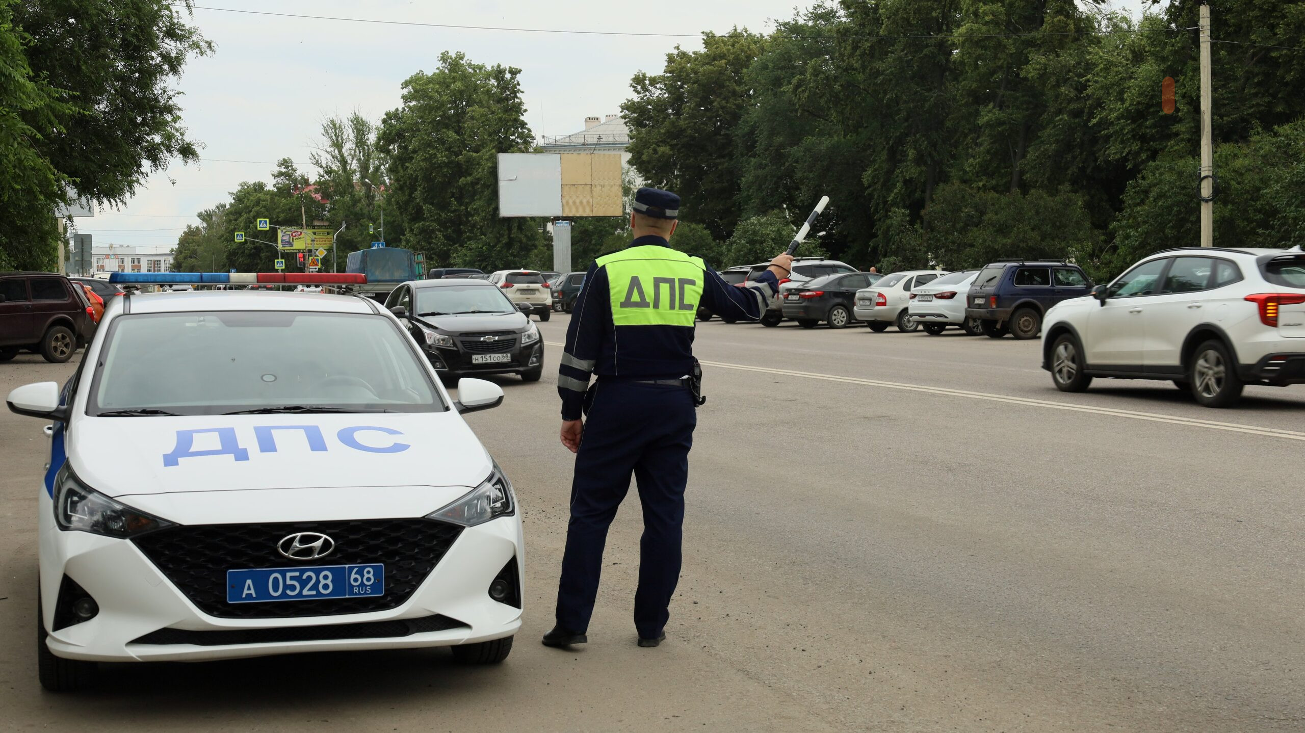 Тамбовские сотрудники Госавтоинспекции отмечают профессиональный праздник