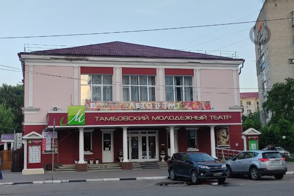 В Тамбове покажут моноспектакль «Настройщик» режиссера Вячеслава Рогожкина