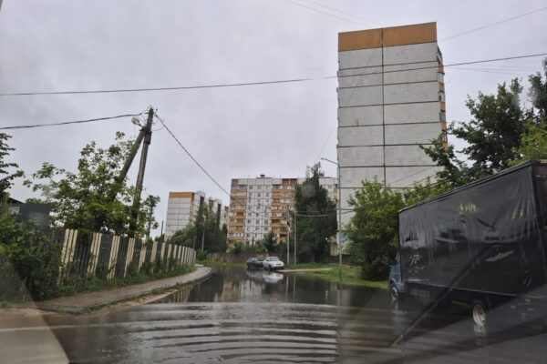 Ночной дождь в Тамбове проверил на прочность ливневку на Астраханской
