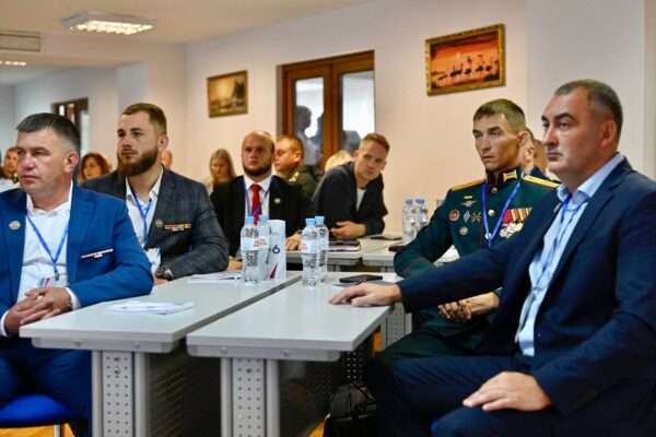 Первышов доложил Путину о создании в регионе трех тысяч рабочих мест для ветеранов СВО