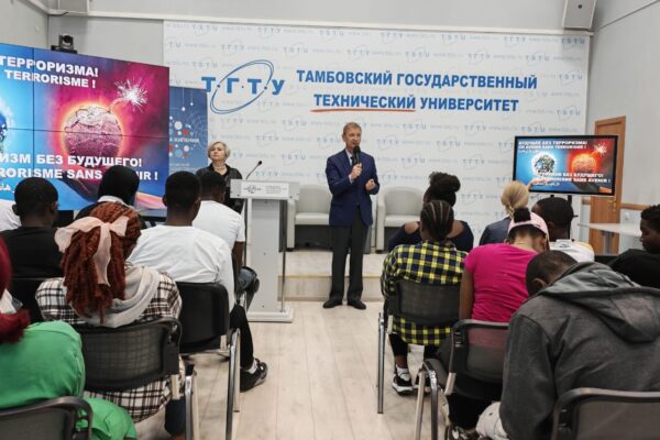 В Тамбове студентов-иностранцев учили противостоять террористическим угрозам