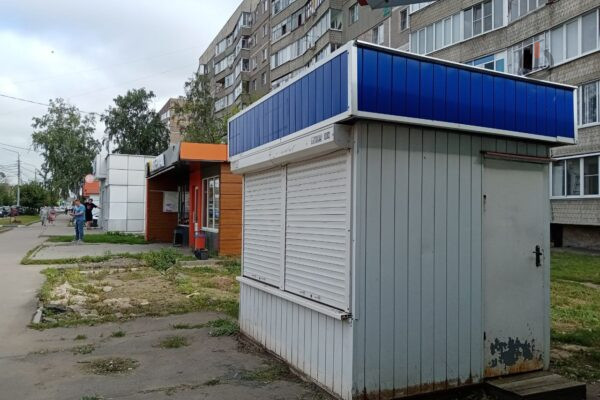 Минус один: на улице Базарной в Тамбове убрали еще один ларек