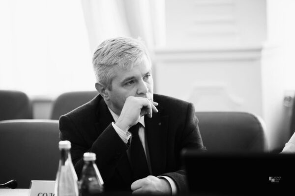 На 57-м году жизни скончался тележурналист Александр Соломатин