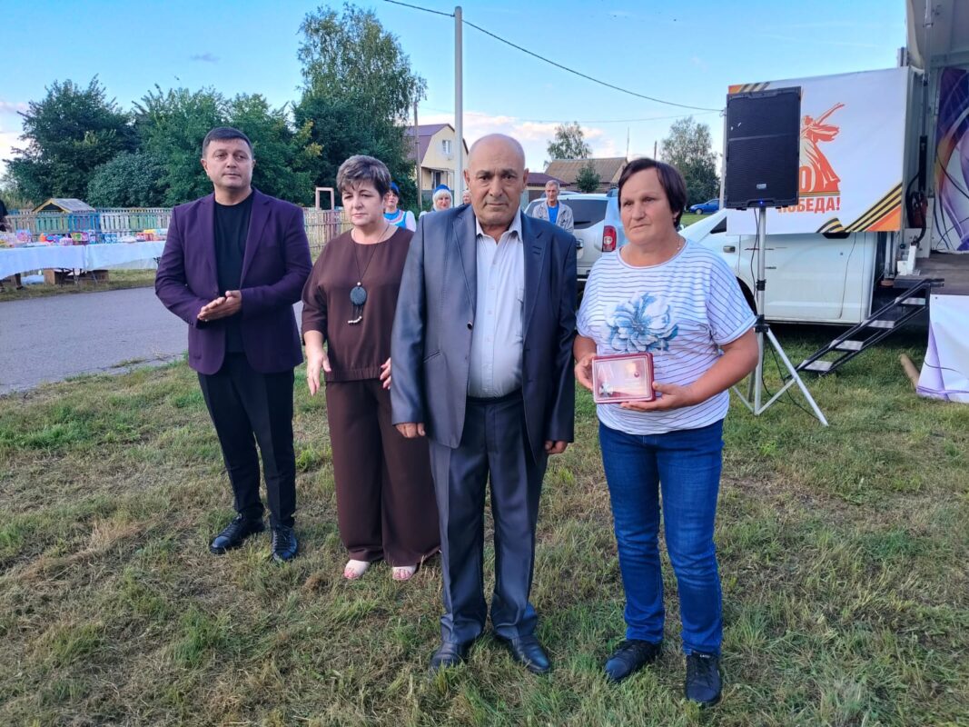 Родителям Руслана передали орден Мужества