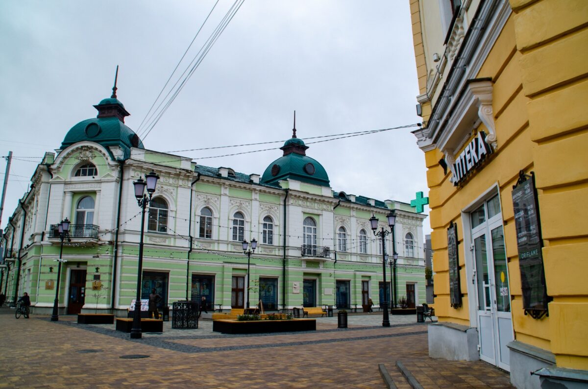 Вид на Дом Шоршорова со стороны Карла Маркса