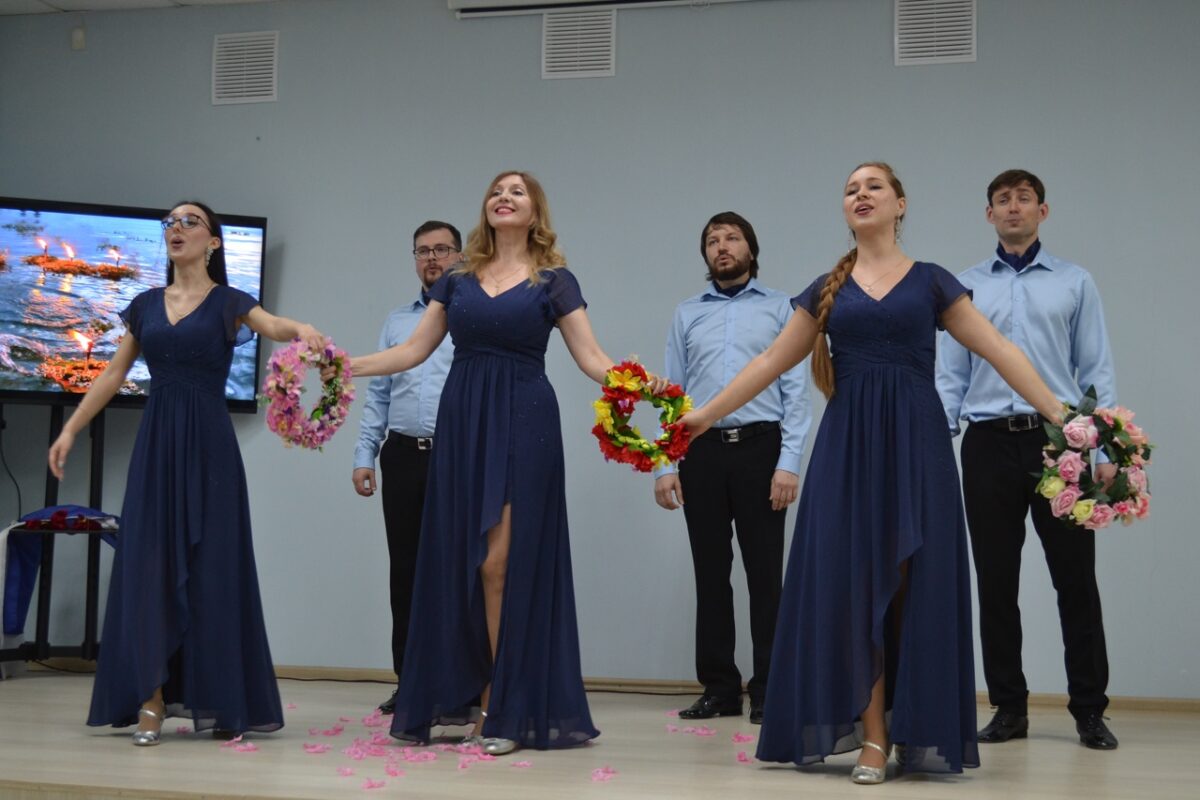 Концерт «Твоей России песни» в библиотеки им. Н.К. Крупской. Фото библиотеки