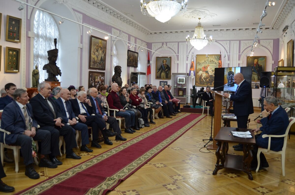 Беседа прошла в исторической атмосфере 