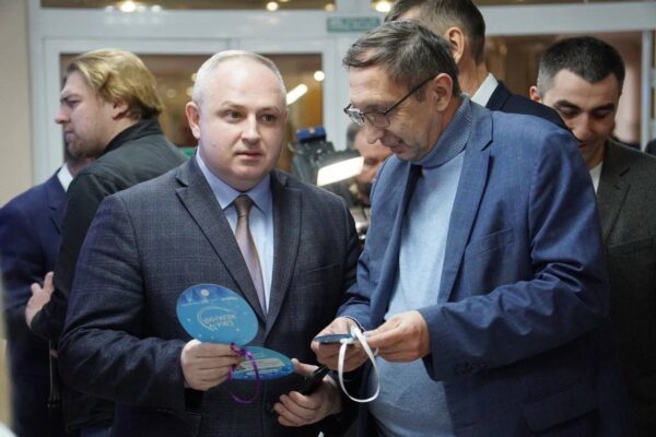Максим Косенков исполнил мечту ребенка в рамках акции «Ёлка желаний»