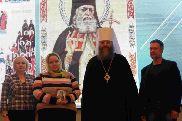 Митрополит Феодосий встретился в Тамбове с врачами горбольницы Архиепископа Луки