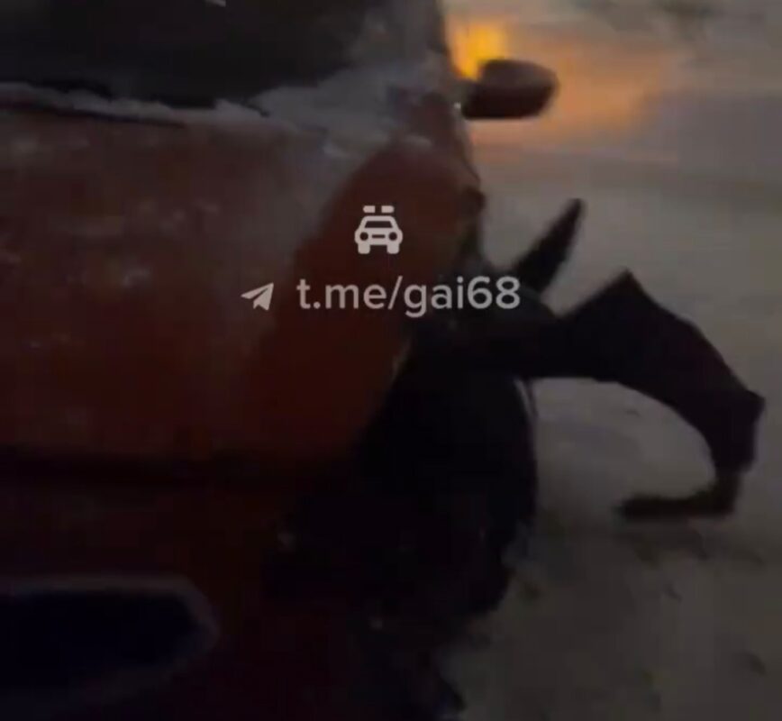 Ночное ДТП на Рылеева, скриншот видео ТГ-канала "Полоса безопасности"