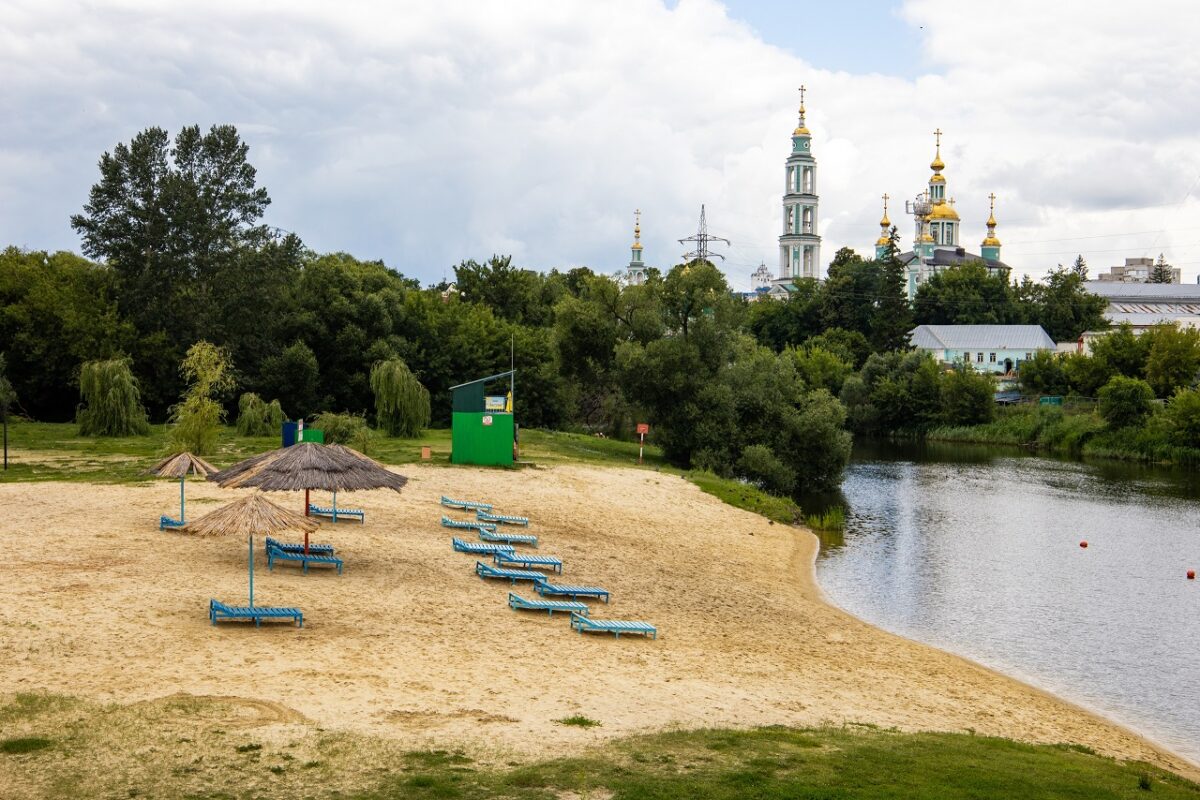 Спасатели несут дежурство на муниципальных пляжах города