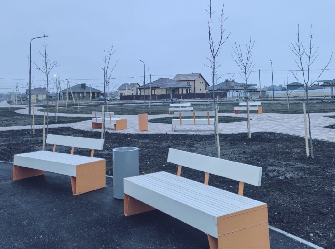 Сквер в Майском