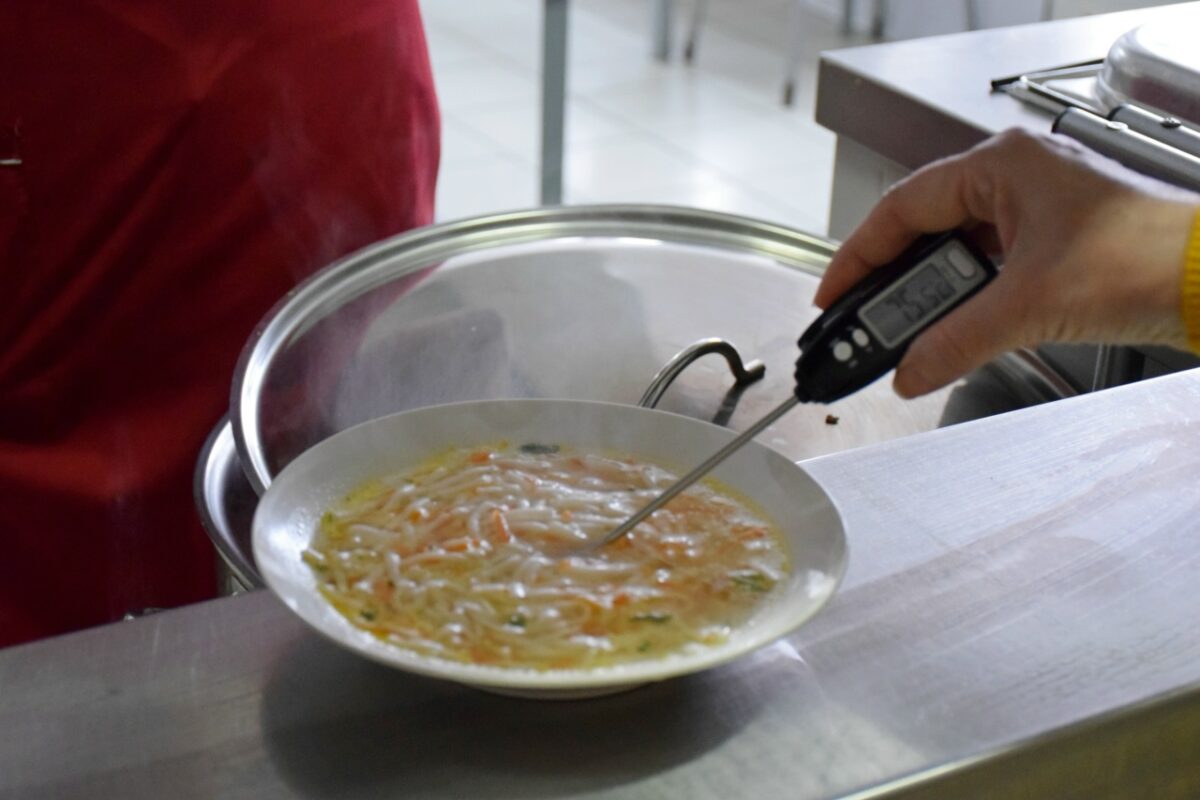 Оценка питания в школе №30, фото администрации города Тамбова