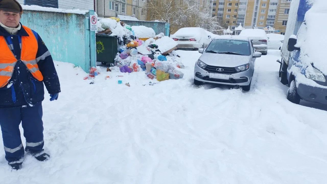 Тамбовский регоператор объяснил сложности вывоза мусора погодными условиями