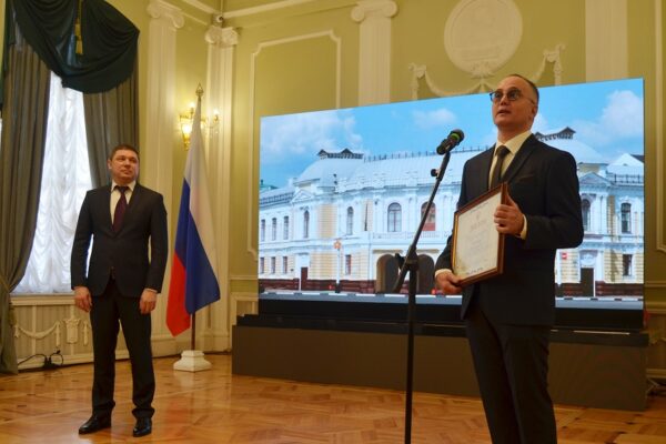 В Тамбове создателей спектакля о Рахманинове наградил глава региона