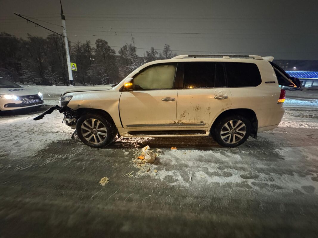 Ленд Крузер. Фото региональной Госавтоинспекции