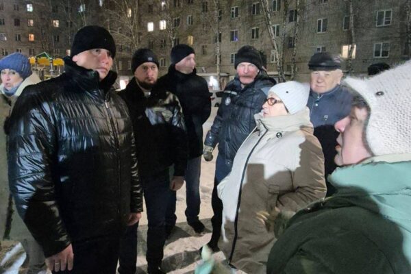 В Тамбове председатель гордумы Кутейников встретился с жителями проблемного МКД