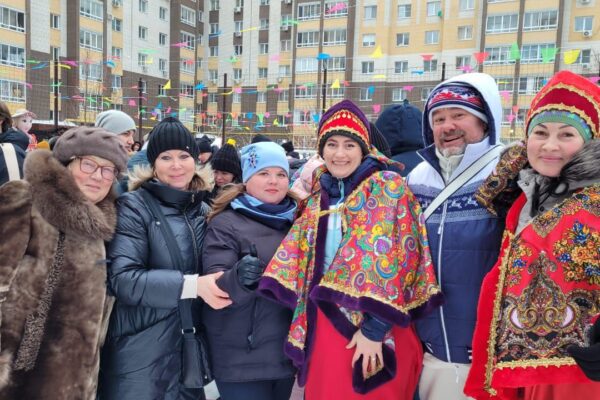 Флажки, чучело и самовар XIX века: как отметили Масленицу жители домов на севере Тамбова