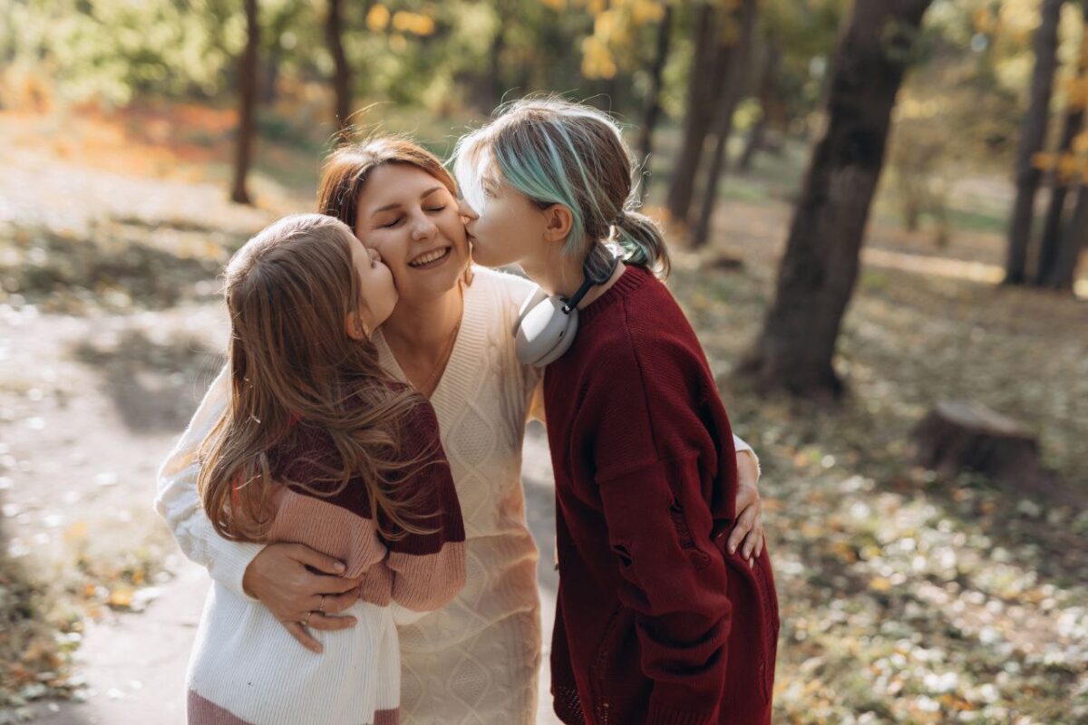 Ольга Лапшина с дочками. Фото из личного архива 