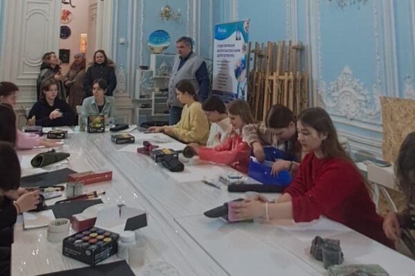 Команда 2-й художественной школы Тамбова вошла в число лидеров конкурса «Медный всадник»