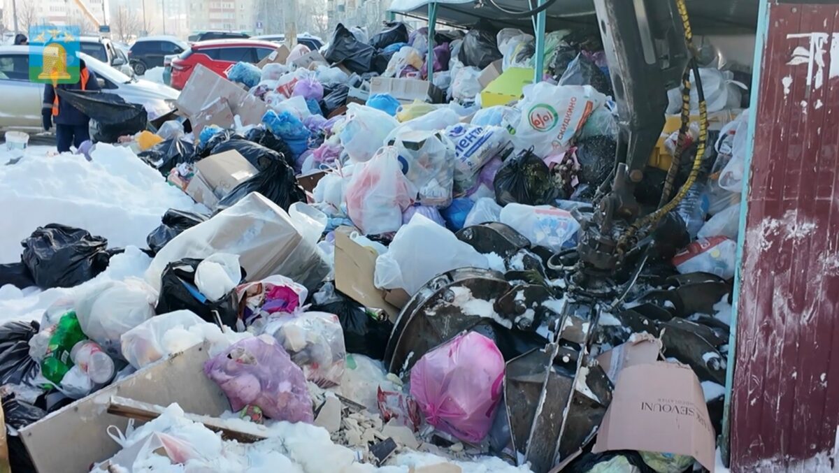 Контейнерная площадка в Тамбове. Скриншот видео администрации города Тамбова