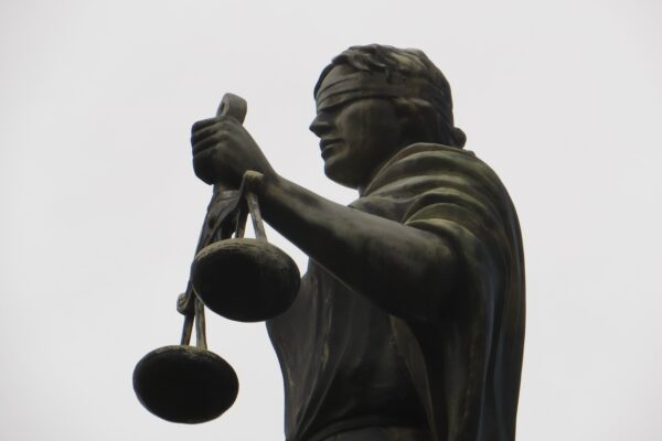 Бывшая жена бойца в Тамбове пыталась отсудить машину, купленную на деньги за ранение